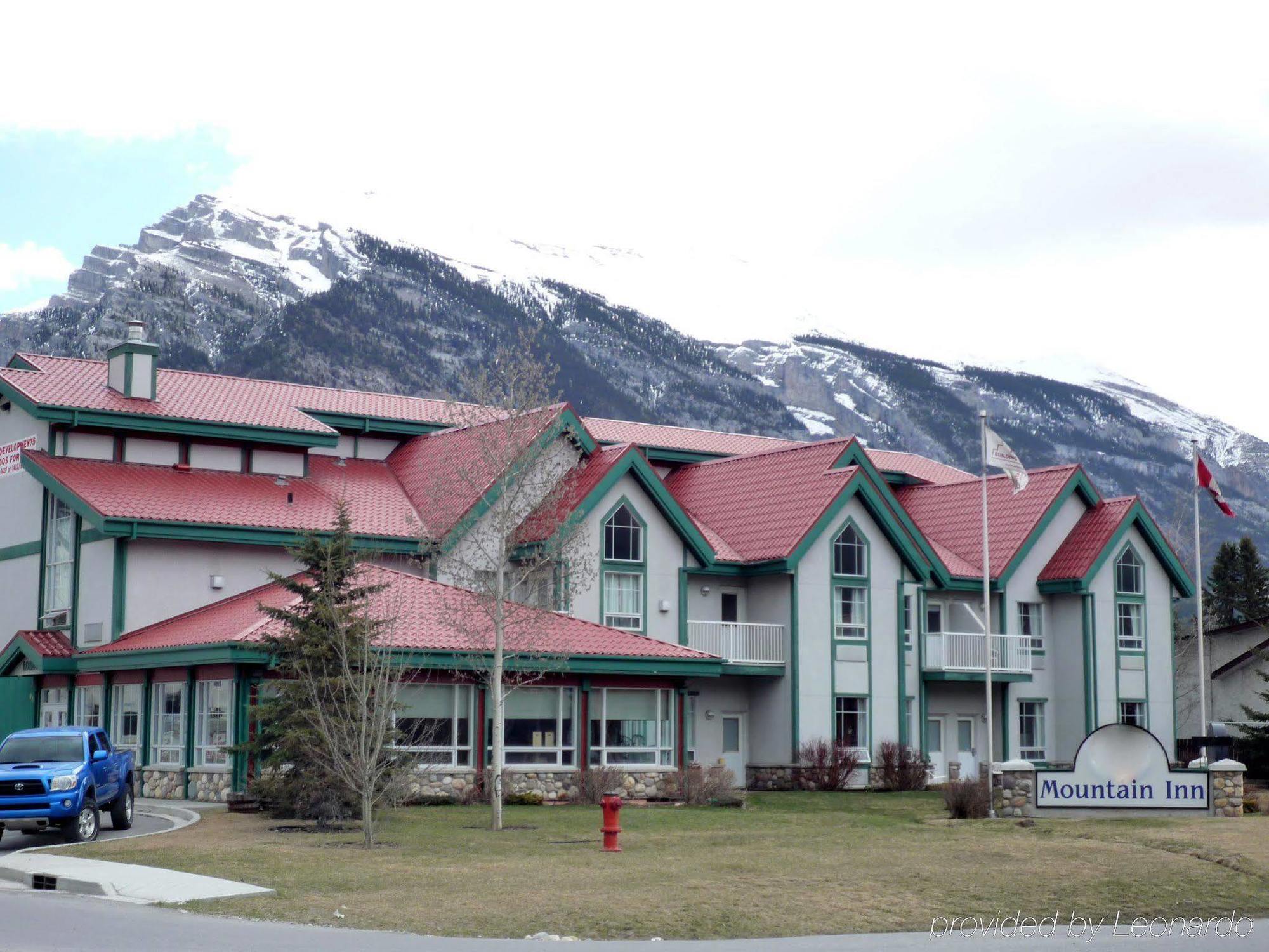 Sunset Mountain Inn Канмор Екстериор снимка