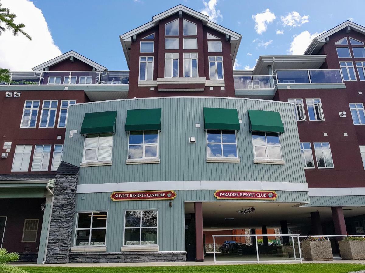 Sunset Mountain Inn Канмор Екстериор снимка